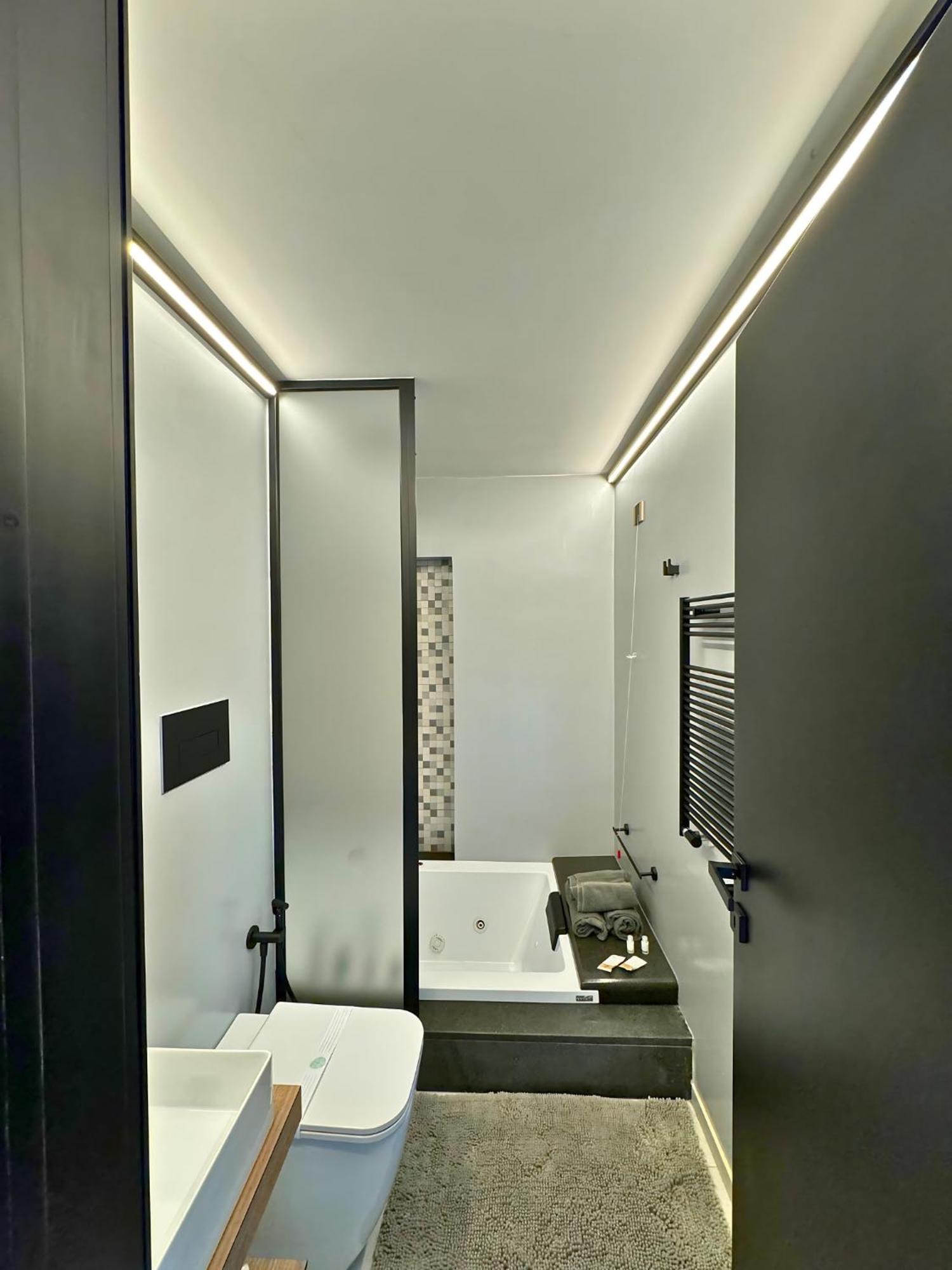 מריליאנו Dislocati Bnb - Jacuzzi Privata - Cucina - Tv60" - Minimal Luxury מראה חיצוני תמונה