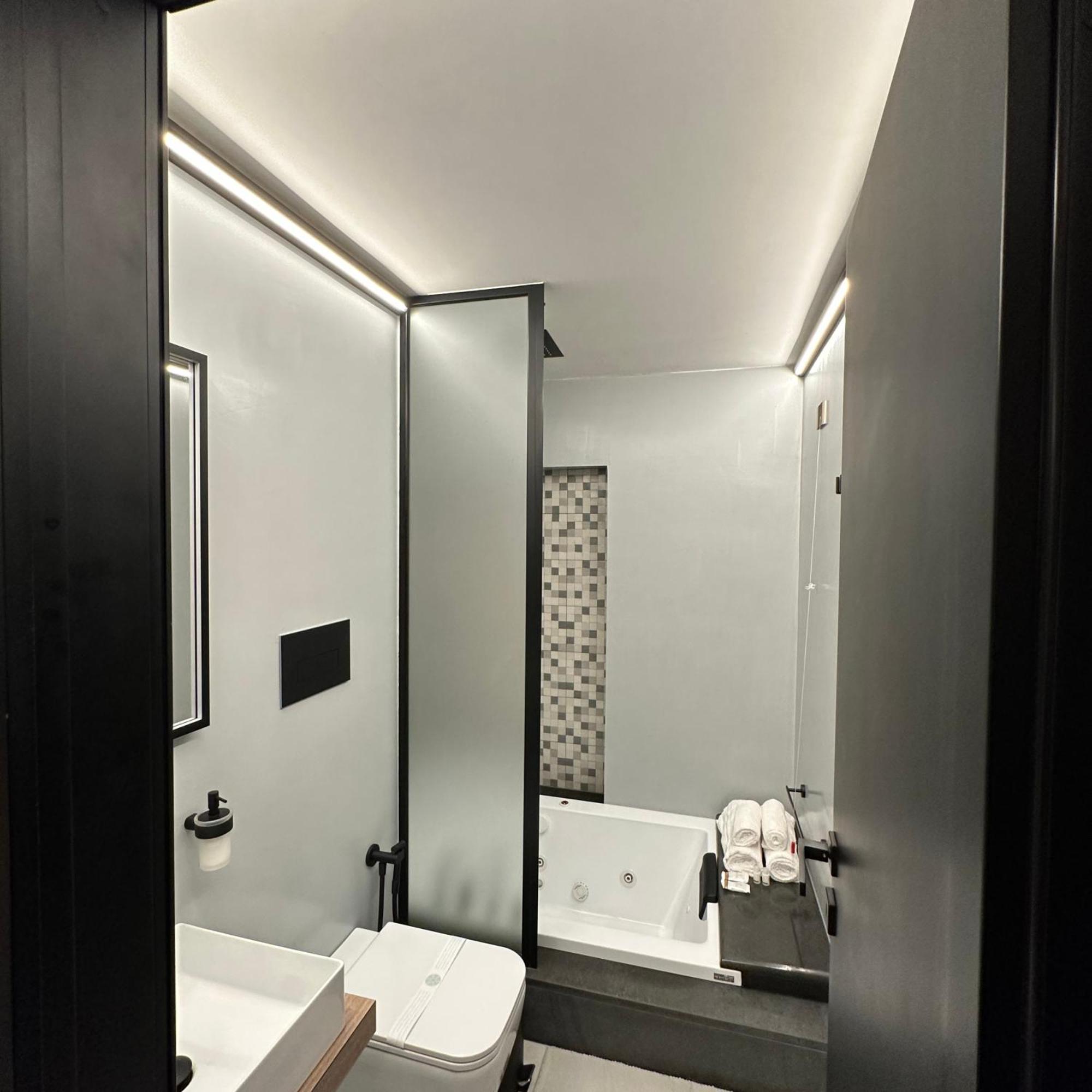 מריליאנו Dislocati Bnb - Jacuzzi Privata - Cucina - Tv60" - Minimal Luxury מראה חיצוני תמונה