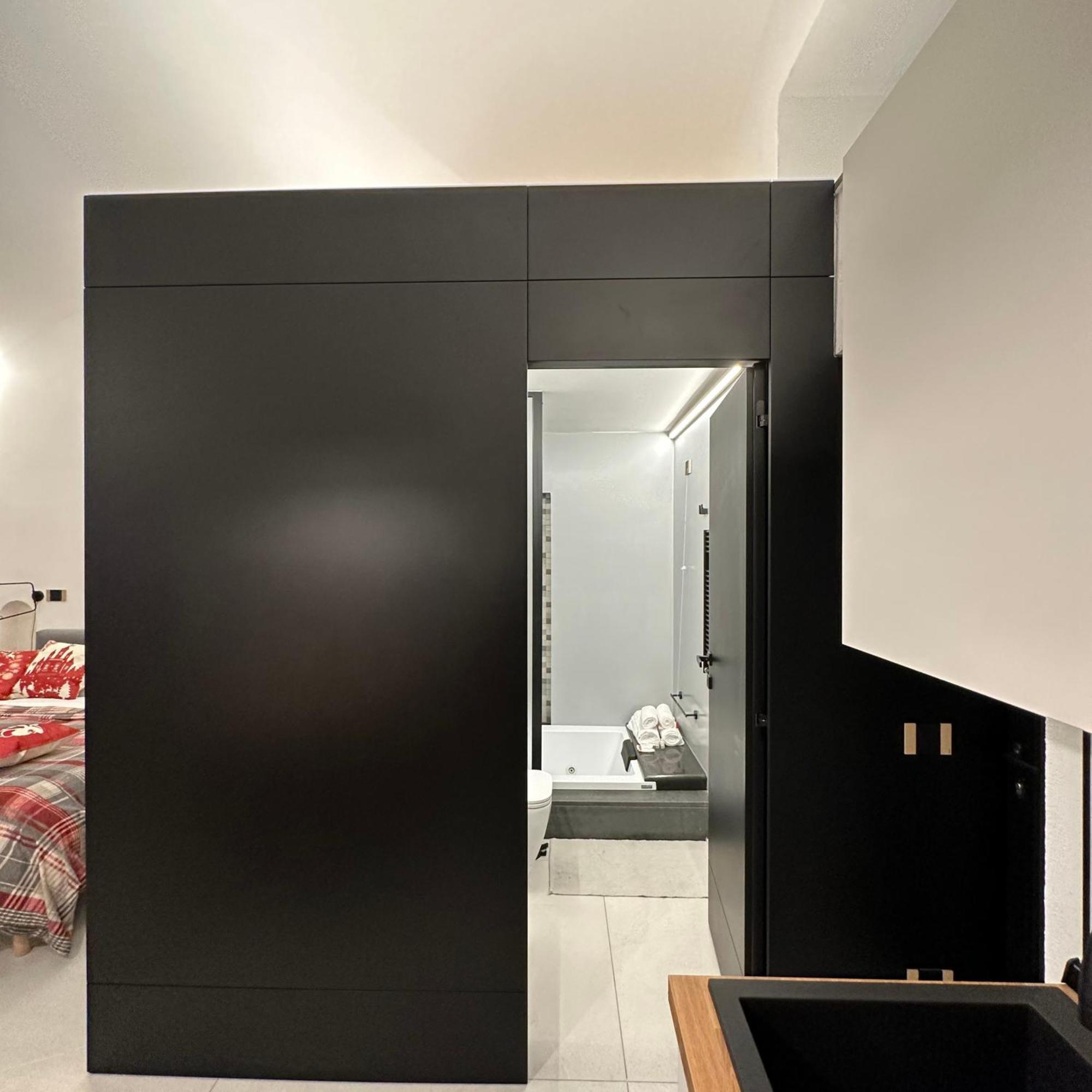 מריליאנו Dislocati Bnb - Jacuzzi Privata - Cucina - Tv60" - Minimal Luxury מראה חיצוני תמונה