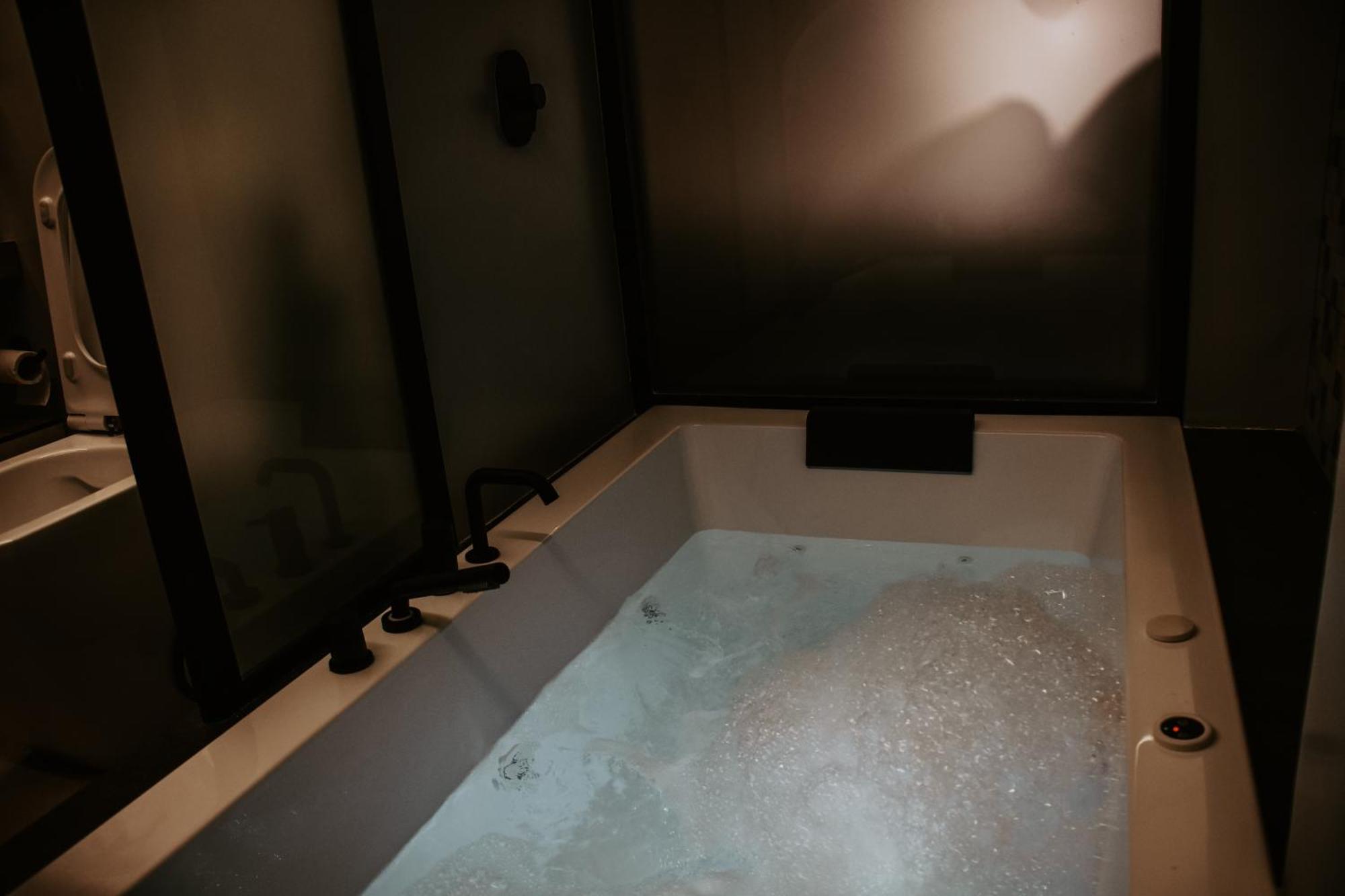 מריליאנו Dislocati Bnb - Jacuzzi Privata - Cucina - Tv60" - Minimal Luxury מראה חיצוני תמונה